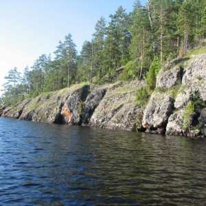 Скалы на Онежском озере